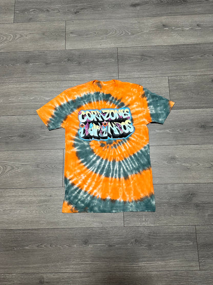 Tie Dye Corazones Iluminados Graffiti Logo T-Shirt