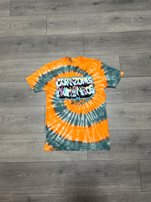 Tie Dye Corazones Iluminados Graffiti Logo T-Shirt